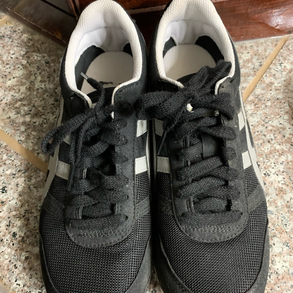 Sporty Comfy kicks woman’s fit like woman’s 8
